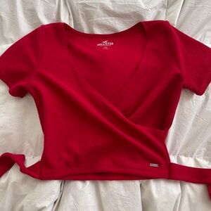 Hollister Women's Bold Red Crop Top